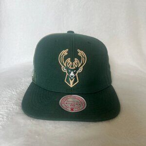 Milwalkee Bucks Mitchell & Ness Snapback Hat